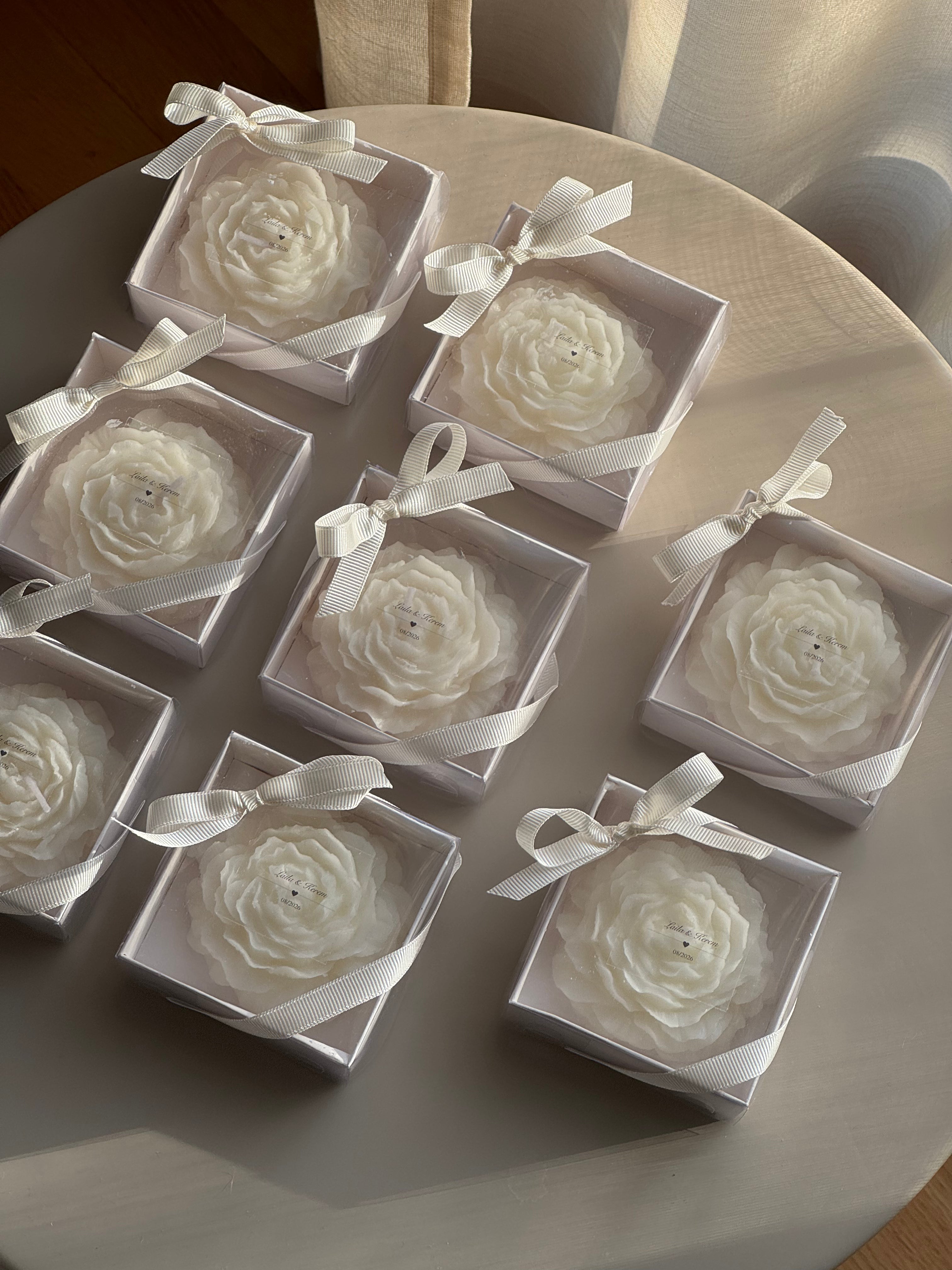 Gastgeschenke Pfingstrosen-Kerze in Geschenkbox