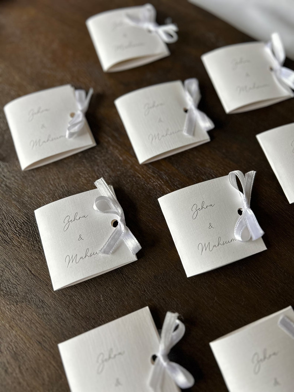 personalisierte Schokolade in Kärtchen als Gastgeschenk, Mitgebsel für jeden Anlass, Standesamt, Hochzeit, Verlobung
