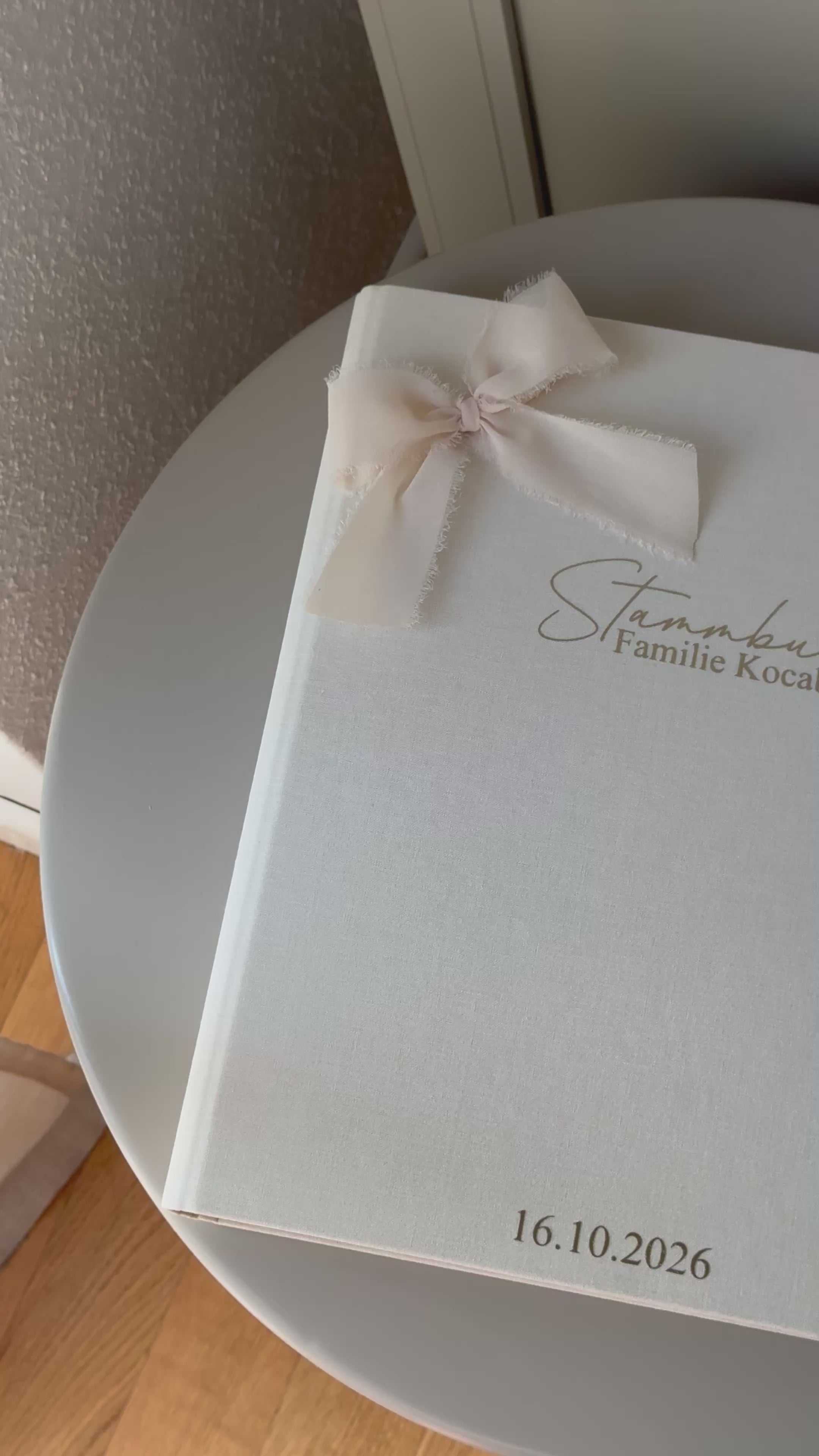 Personalisiertes Ringbuch für das Stammbuch aus Leinen